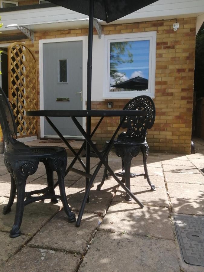 Appartamento Quest Fulfiller - Near General Hospital, Free Parking & Garden Southampton Esterno foto